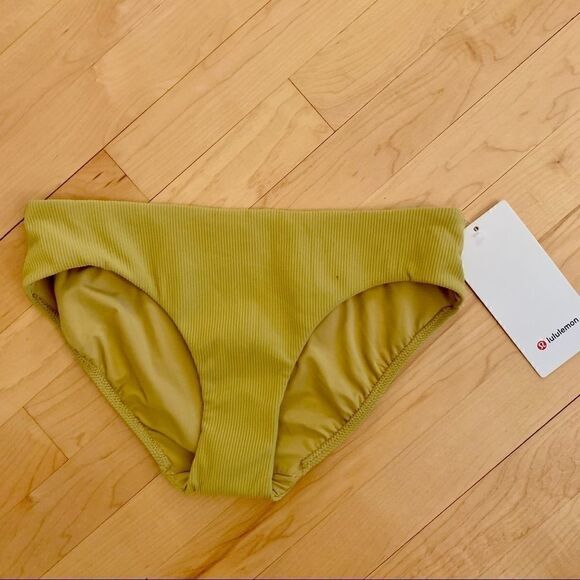 Lululemon Clear Waters Mid-Rise Med Bottom - Picture 6 of 8